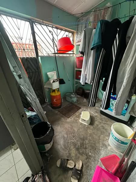 1-storey Terraced House for Sale in Taman Bidara (Selayang) - Suki Tan - Balcony - PropertyGuru.com.my