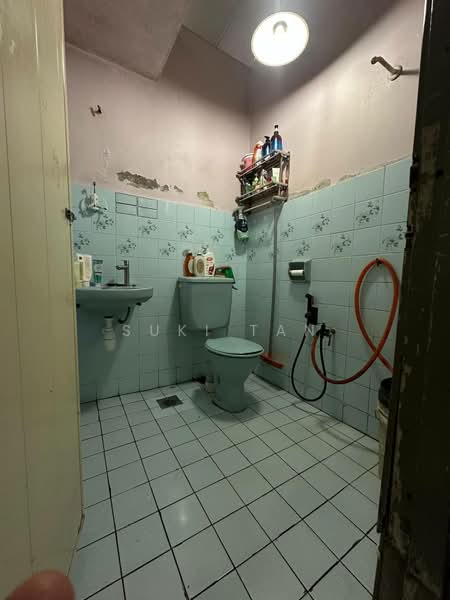 1-storey Terraced House for Sale in Taman Bidara (Selayang) - Suki Tan - Bathroom - PropertyGuru.com.my
