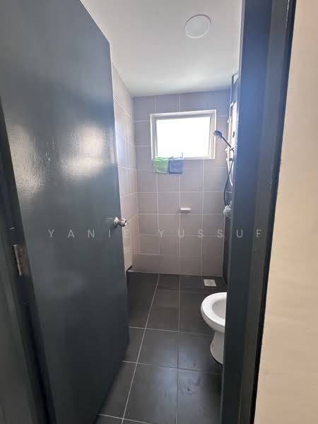 Townhouse for Rent in Dengkil (Selangor) - Yanie Yussuf - Bathroom - PropertyGuru.com.my
