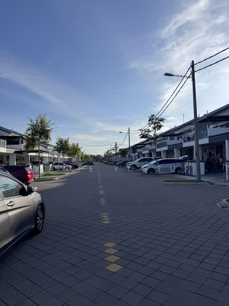 Townhouse for Rent in Dengkil (Selangor) - Yanie Yussuf - Exterior - PropertyGuru.com.my