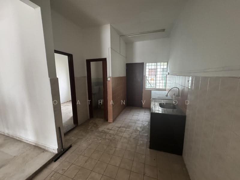 2-storey Terraced House for Sale in Klang (Selangor) - Jonathan Vinod - Kitchen - PropertyGuru.com.my