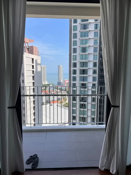 Servis Apartment untuk Dijual di The Tamarind - Kelvin Tan - Balcony - PropertyGuru.com.my