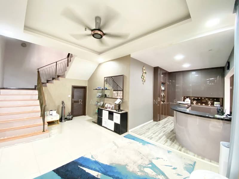 Rumah Berkembar untuk Dijual di Taman Tropika 2 (Kajang) - Ashraff Daniel - Living Room - PropertyGuru.com.my