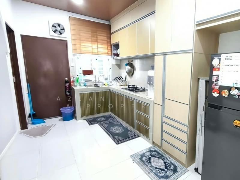 2-storey Terraced House for Sale in Taman Scientex Kulai (Sedenak) - Azlan Ismail aiproperty - Kitchen - PropertyGuru.com.my