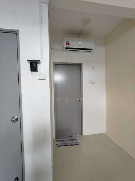 Flat for Sale at PANGSAPURI PULAI MUTIARA 3 - Cathy Tan - Entrance - PropertyGuru.com.my