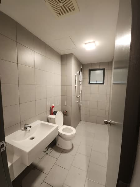 Service Residence for Rent at E'Island Lake Haven - Hui Qi - Bathroom - PropertyGuru.com.my