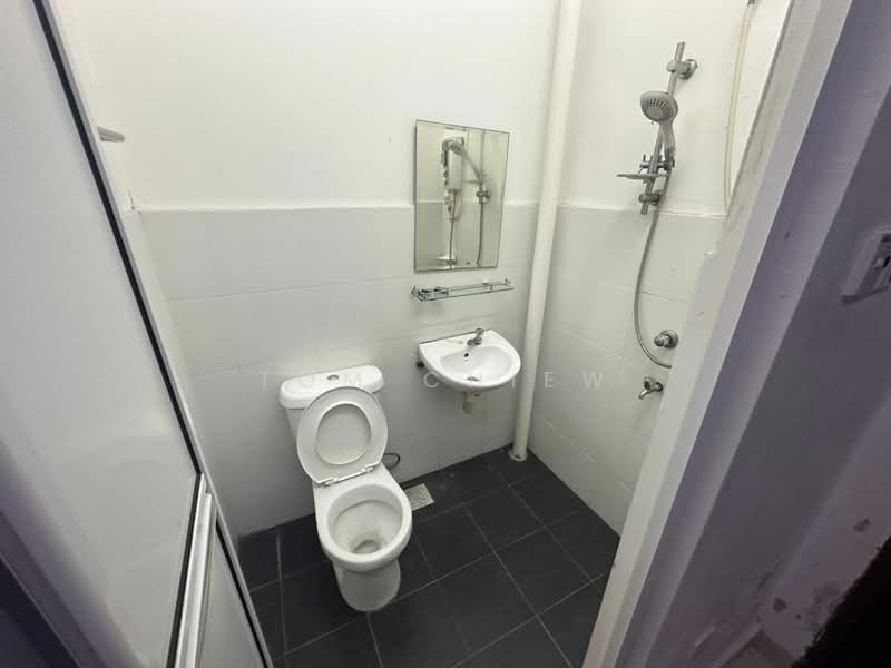 Rumah Teres 2 Tingkat untuk Dijual di Taman Scientex Senai (Senai) - Tom Chiew - Bathroom - PropertyGuru.com.my