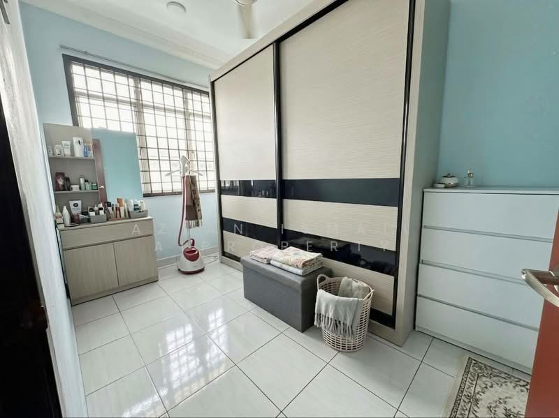 Rumah Teres 2 Tingkat untuk Dijual di Taman Mawar (Pasir Gudang) - Azlan Ismail aiproperty - Bedroom - PropertyGuru.com.my