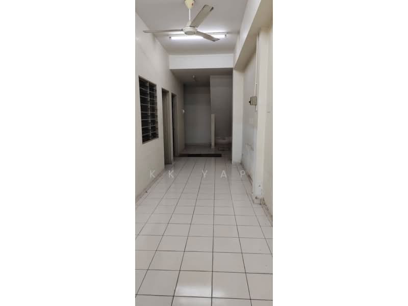 Shop for Rent in Jalan Klang Lama (Old Klang Road) (Kuala Lumpur) - KK Yap - Interior - PropertyGuru.com.my