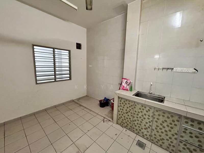 Shop for Rent in Jalan Klang Lama (Old Klang Road) (Kuala Lumpur) - KK Yap - Kitchen - PropertyGuru.com.my