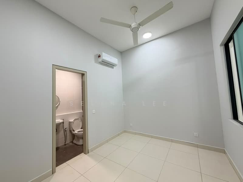 Semi-Detached House for Rent in Telok Panglima Garang (Selangor) - Selina Lee - Bathroom - PropertyGuru.com.my