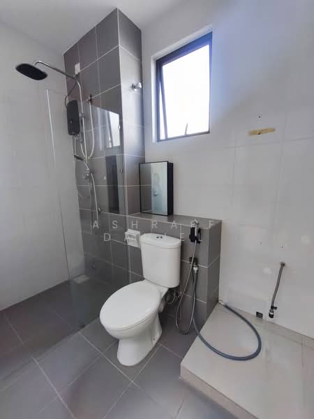 Terraced House for Sale in Eco Grandeur (Puncak Alam) - Ashraff Daniel - Bathroom - PropertyGuru.com.my
