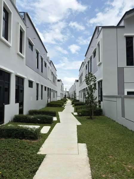 Rumah Teres 2 Tingkat untuk Dijual di Setia Eco Gardens (Gelang Patah) - Eddy Chan - PropertyGuru.com.my