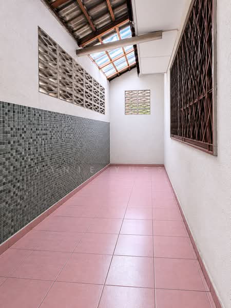2-storey Terraced House for Sale in Bandar Kinrara Seksyen 1 (Bandar Kinrara) - Yanie Yussuf - Exterior - PropertyGuru.com.my