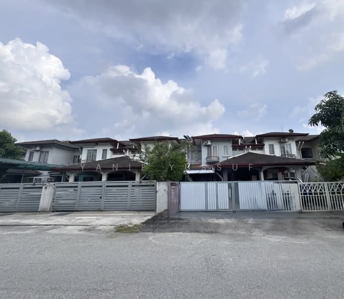 2-storey Terraced House for Sale in Bandar Kinrara Seksyen 1 (Bandar Kinrara) - Yanie Yussuf - Exterior - PropertyGuru.com.my