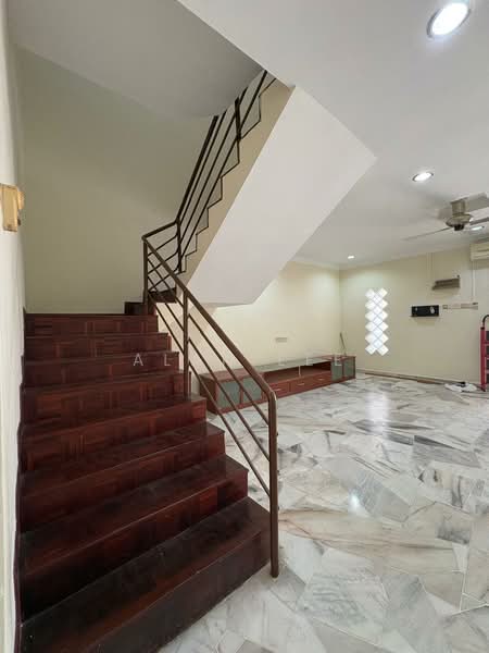 Rumah Teres 2 Tingkat untuk Disewa di Ampang (Selangor) - Alan Lee - Living Room - PropertyGuru.com.my