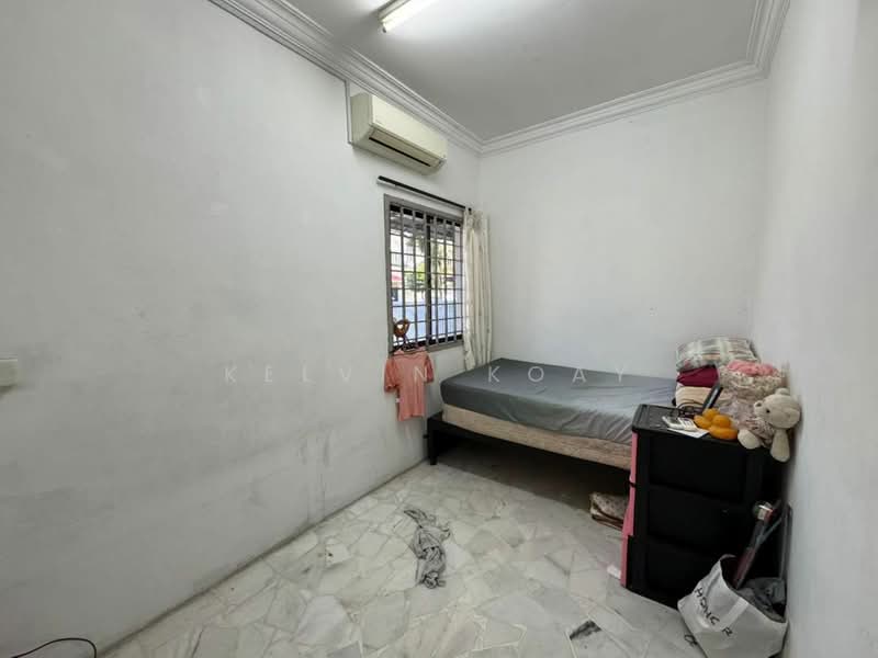 Rumah Teres 2 Tingkat untuk Dijual di Taman Molek (Johor Bahru) - Kelvin Koay - Bedroom - PropertyGuru.com.my