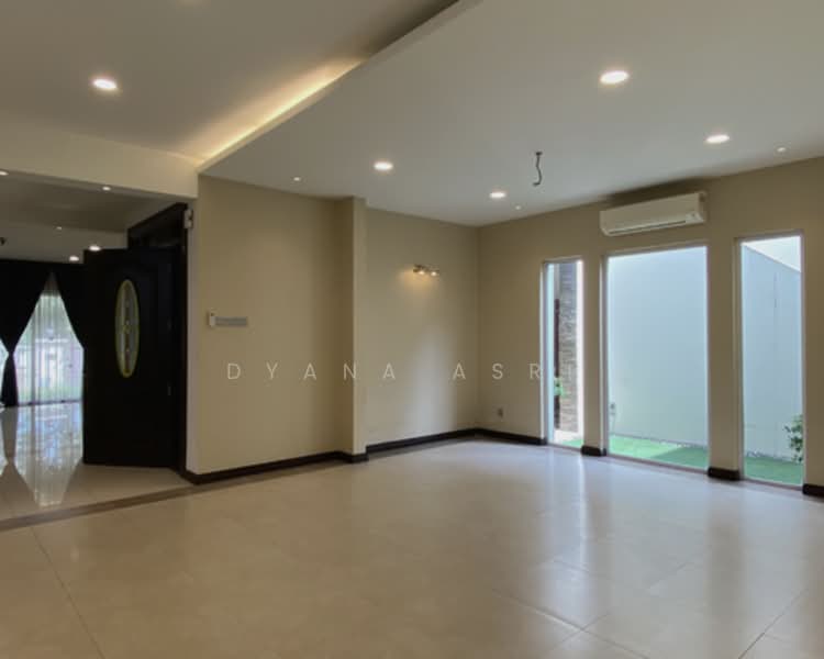 Semi-Detached House for Sale in Bukit Jelutong (Shah Alam) - Dyana Asri - Living Room - PropertyGuru.com.my