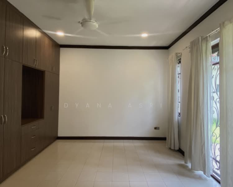 Semi-Detached House for Sale in Bukit Jelutong (Shah Alam) - Dyana Asri - Bedroom - PropertyGuru.com.my