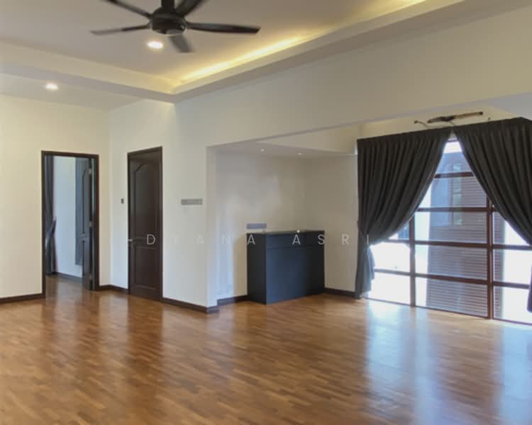 Semi-Detached House for Sale in Bukit Jelutong (Shah Alam) - Dyana Asri - Living Room - PropertyGuru.com.my