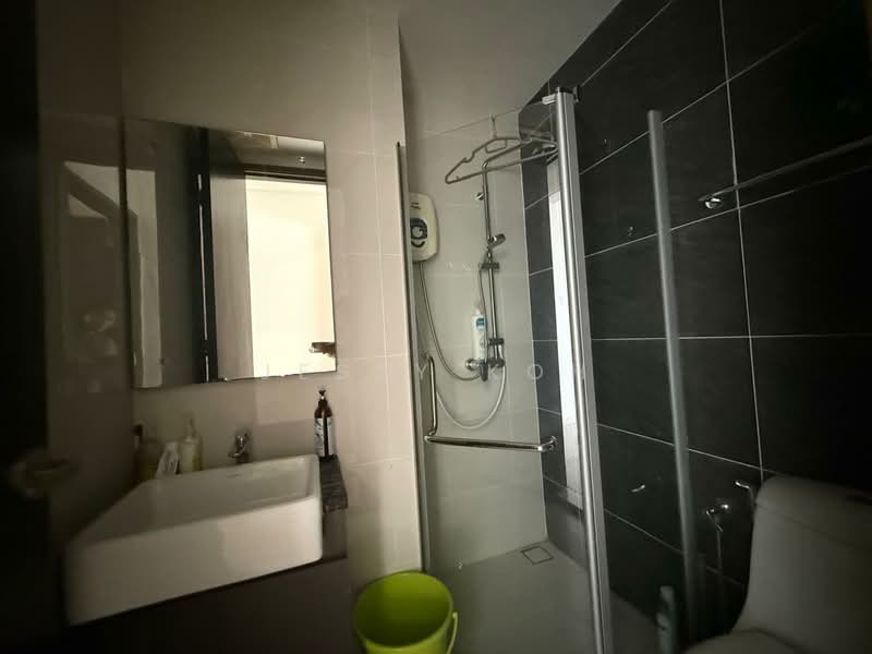 Condominium for Rent at Bay Point @ Country Garden Danga Bay - Jessy Koh - Bathroom - PropertyGuru.com.my