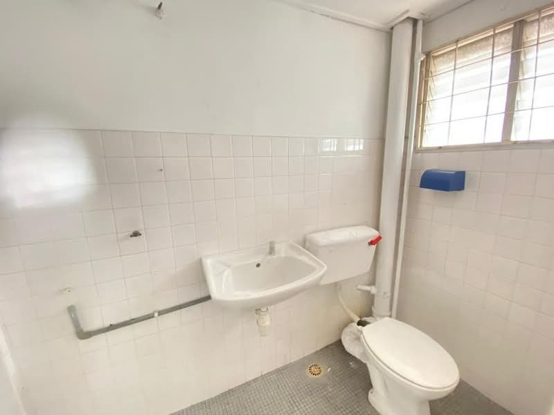 2.5-storey Terraced House for Sale in Taman Sri Sinar (Segambut) - Suki Tan - Bathroom - PropertyGuru.com.my