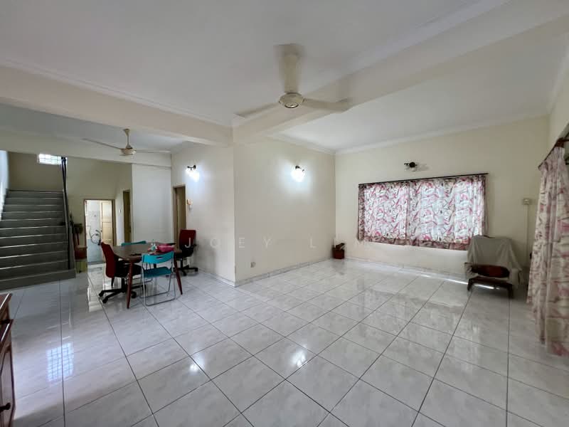 Bungalow for Sale in Taman Seputeh (Seputeh) - Joey Lim - Living Room - PropertyGuru.com.my