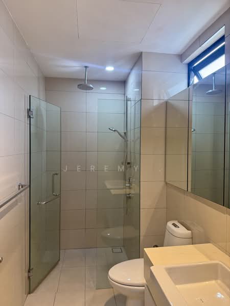 Kondominium untuk Dijual di Secoya Residence - Jeremy . - Bathroom - PropertyGuru.com.my