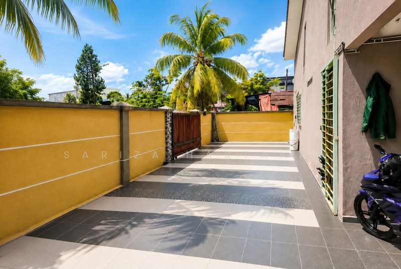 Rumah Teres untuk Dijual di Taman Nilai Perdana (Nilai) - Sariza Hartanah - Exterior - PropertyGuru.com.my