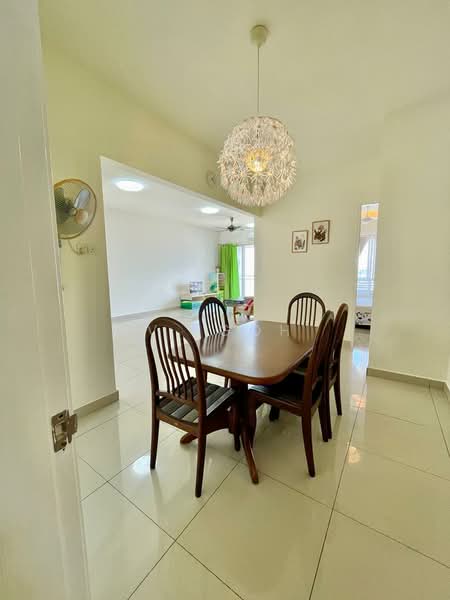 Kondominium untuk Disewa di Surin Condominium - V. Goh - Dining Room - PropertyGuru.com.my