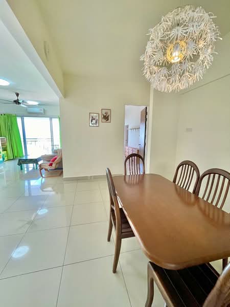 Kondominium untuk Disewa di Surin Condominium - V. Goh - Dining Room - PropertyGuru.com.my