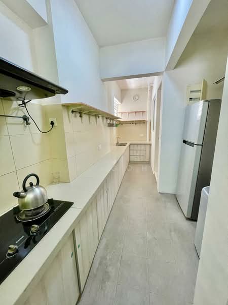 Kondominium untuk Disewa di Surin Condominium - V. Goh - Kitchen - PropertyGuru.com.my