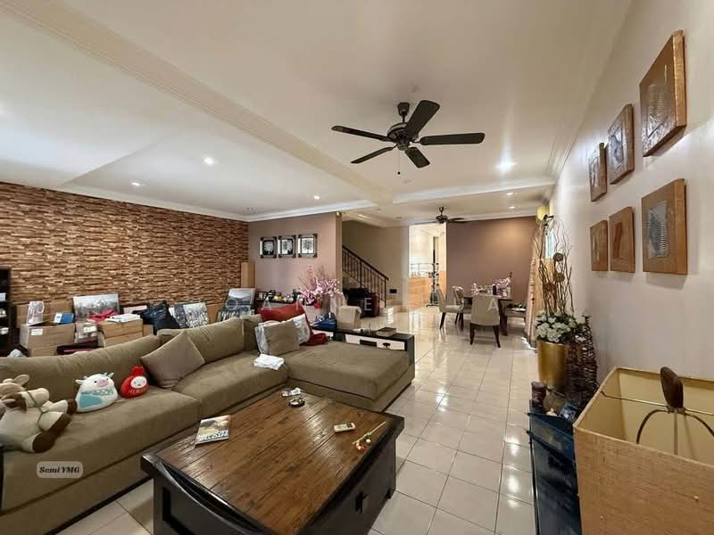 Rumah Teres 2 Tingkat untuk Dijual di Klang (Selangor) - Joanne Pua - Living Room - PropertyGuru.com.my