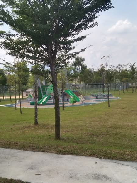 Terraced House for Rent in Tamansari (Rawang) - Esther Low - Exterior - PropertyGuru.com.my