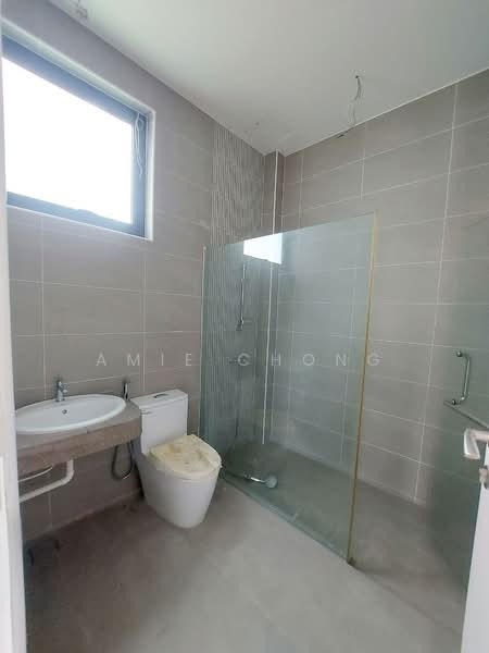 Bungalow for Sale in Taman Perpaduan Mulia (Tambun) - Amie Chong - Bathroom - PropertyGuru.com.my