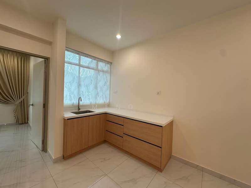 Flat for Sale at Lucky Garden - Meng . - Kitchen - PropertyGuru.com.my