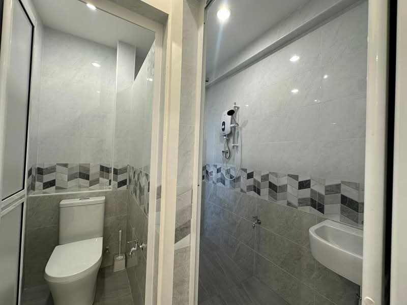 Flat for Sale at Lucky Garden - Meng . - PropertyGuru.com.my
