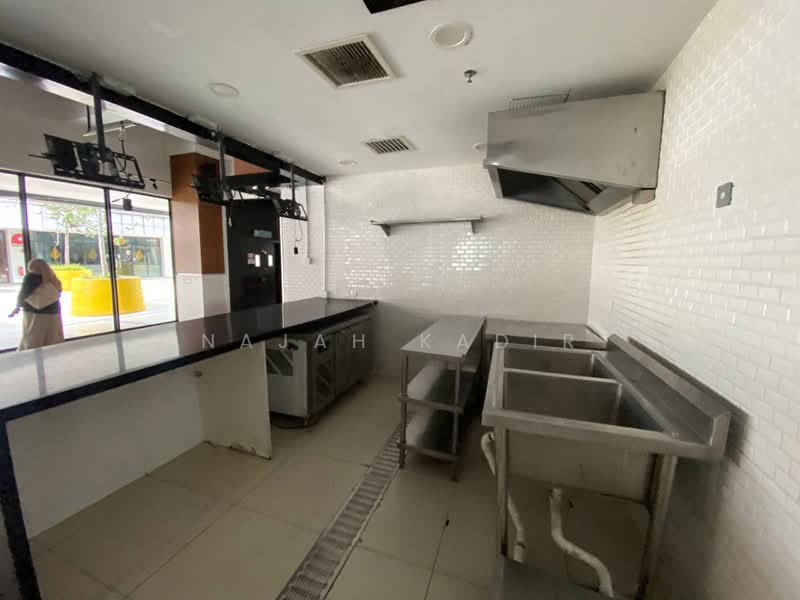 Retail Space for Sale in Cyberjaya (Selangor) - Najah Kadir - Kitchen - PropertyGuru.com.my
