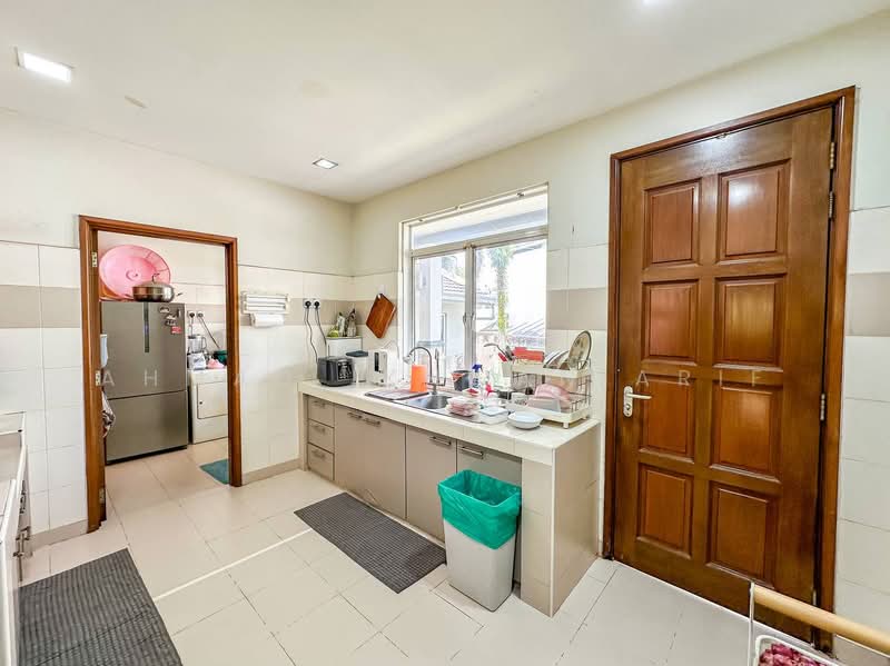 Rumah Banglo untuk Dijual di Cemerlang Heights (Gombak) - Ahmad Ikhwan Arif - Kitchen - PropertyGuru.com.my