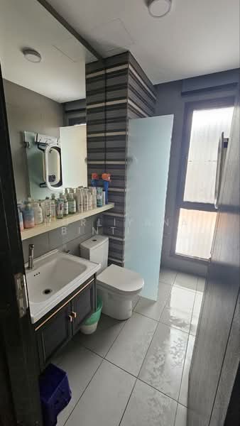 3-storey Terraced House for Sale in Denai Alam (Shah Alam) - Nurliyana Binti Busari - Bathroom - PropertyGuru.com.my