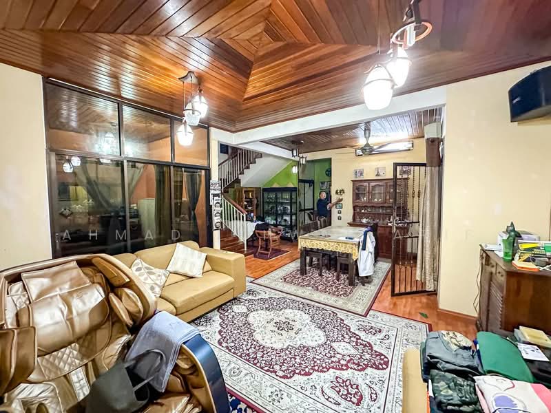 Semi-Detached House for Sale in Taman Seri Damai (Kajang) - Ahmad Ikhwan Arif - Living Room - PropertyGuru.com.my