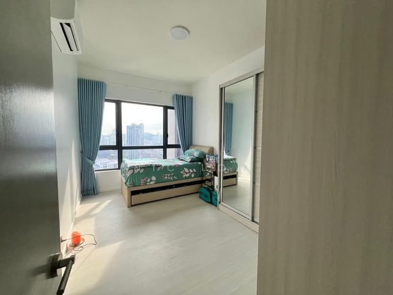 Service Residence for Sale at The Era @ Duta North - Nic Low - Bedroom - PropertyGuru.com.my