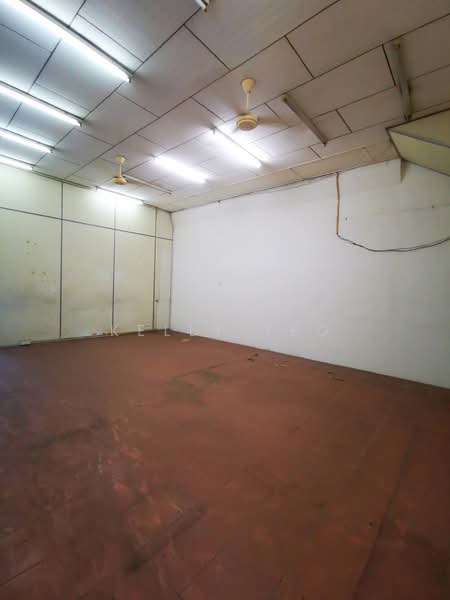 Shop for Rent in Klang (Selangor) - Kelly Teo - Interior - PropertyGuru.com.my