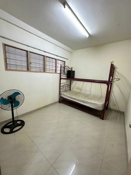 Pangsapuri untuk Disewa di Pangsapuri Permai - Benz Low - Bedroom - PropertyGuru.com.my