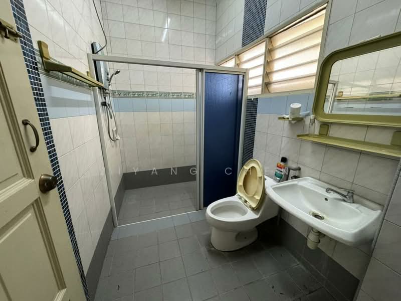 2-storey Terraced House for Sale in Taman Ehsan (Kepong) - Ziyang Chen - Bathroom - PropertyGuru.com.my