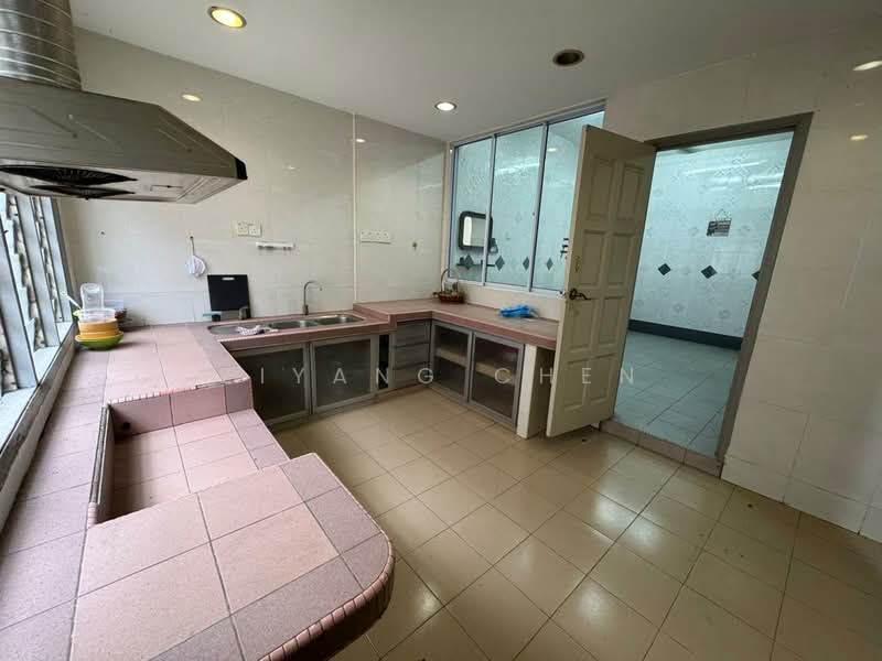 2-storey Terraced House for Sale in Taman Ehsan (Kepong) - Ziyang Chen - Kitchen - PropertyGuru.com.my