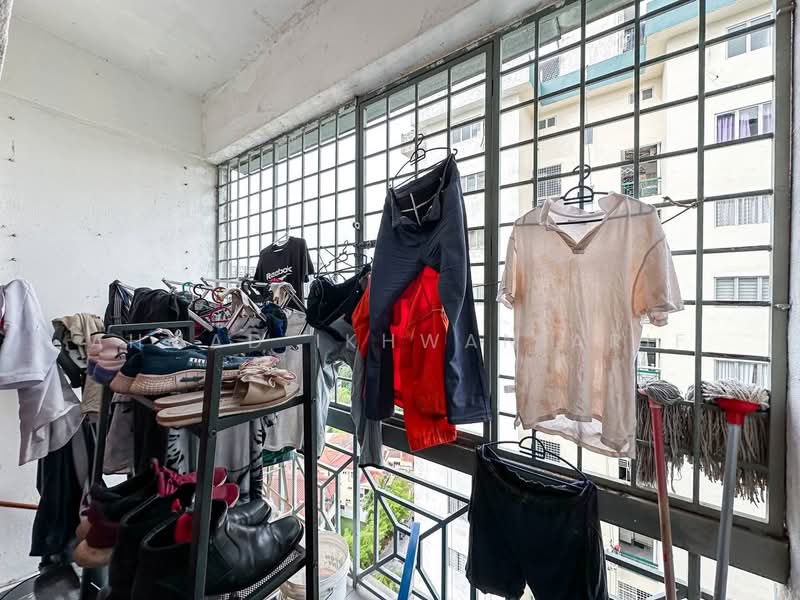 Condominium for Sale at Greenpark - Ahmad Ikhwan Arif - Balcony - PropertyGuru.com.my
