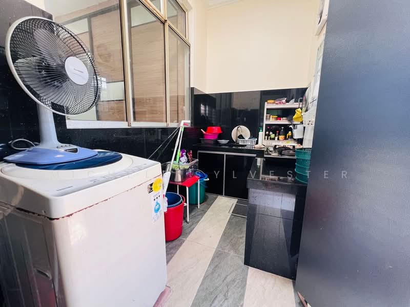 Rumah Teres 1 Tingkat untuk Dijual di Taman Universiti (Sri Gading) - Michele Sylvester - Kitchen - PropertyGuru.com.my