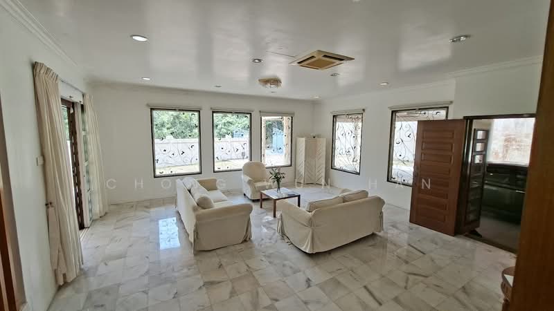 Bungalow for Sale in Kuantan (Pahang) - Chong Wun Han - Living Room - PropertyGuru.com.my