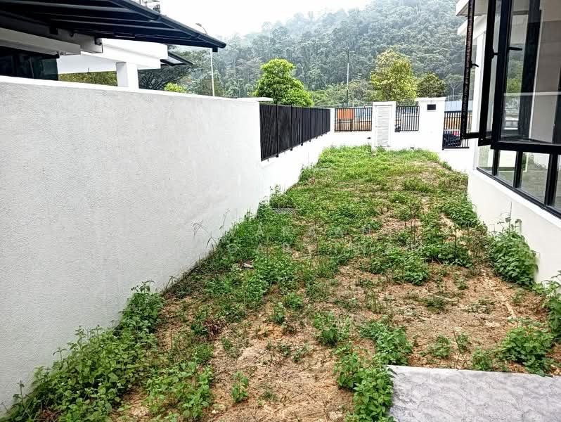 Rumah Kluster untuk Dijual di Kota Emerald (Rawang) - Thevaraani Kanagaretnam - Exterior - PropertyGuru.com.my
